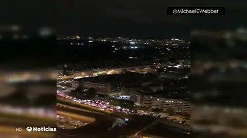 Monunental atasco en París horas antes del confinamiento perimetral de toda Francia Monunental atasco en París horas antes del confinamiento perimetral de toda Francia