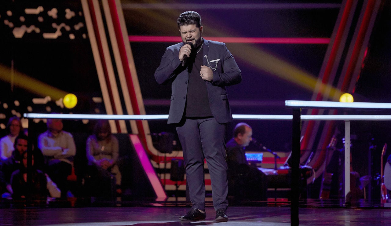 Lisardo Silva canta &lsquo;Devu&eacute;lveme la vida&rsquo; en los Asaltos de 'La Voz'