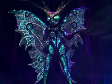La potente voz de ‘La Mariposa’ descoloca a todos al ritmo de ‘Bang bang’ en ‘The Masked Singer USA’ La potente voz de ‘La Mariposa’ descoloca a todos al ritmo de ‘Bang bang’ en ‘The Masked Singer USA’