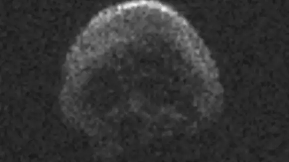Un asteroide con forma de calavera pasará a 40 millones de kilómetros de la Tierra en la noche de Halloween Un asteroide con forma de calavera pasará a 40 millones de kilómetros de la Tierra en la noche de Halloween