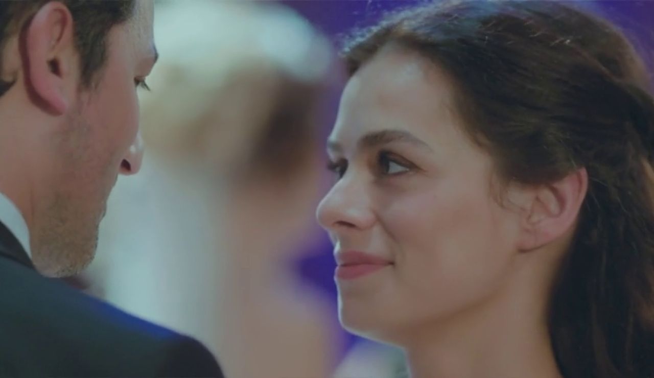 ¿Hay amor entre Bahar y Arif? Analizamos los momentos más románticos de la pareja