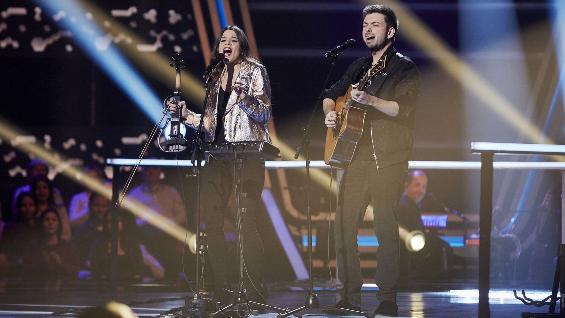 22 Dúo canta 'Shape of you' en los Asaltos de 'La Voz'