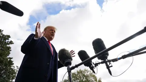 Donald Trump, presidente de los Estados Unidos, comparece ante los medios Donald Trump, presidente de los Estados Unidos, comparece ante los medios