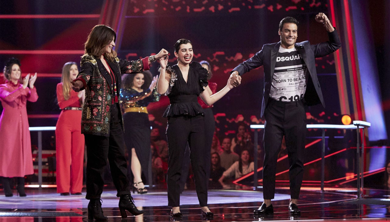 Laura Pausini y Carlos Rivera escogen a Paula Espinosa en los Asaltos de 'La Voz' Laura Pausini y Carlos Rivera escogen a Paula Espinosa en los Asaltos de 'La Voz'