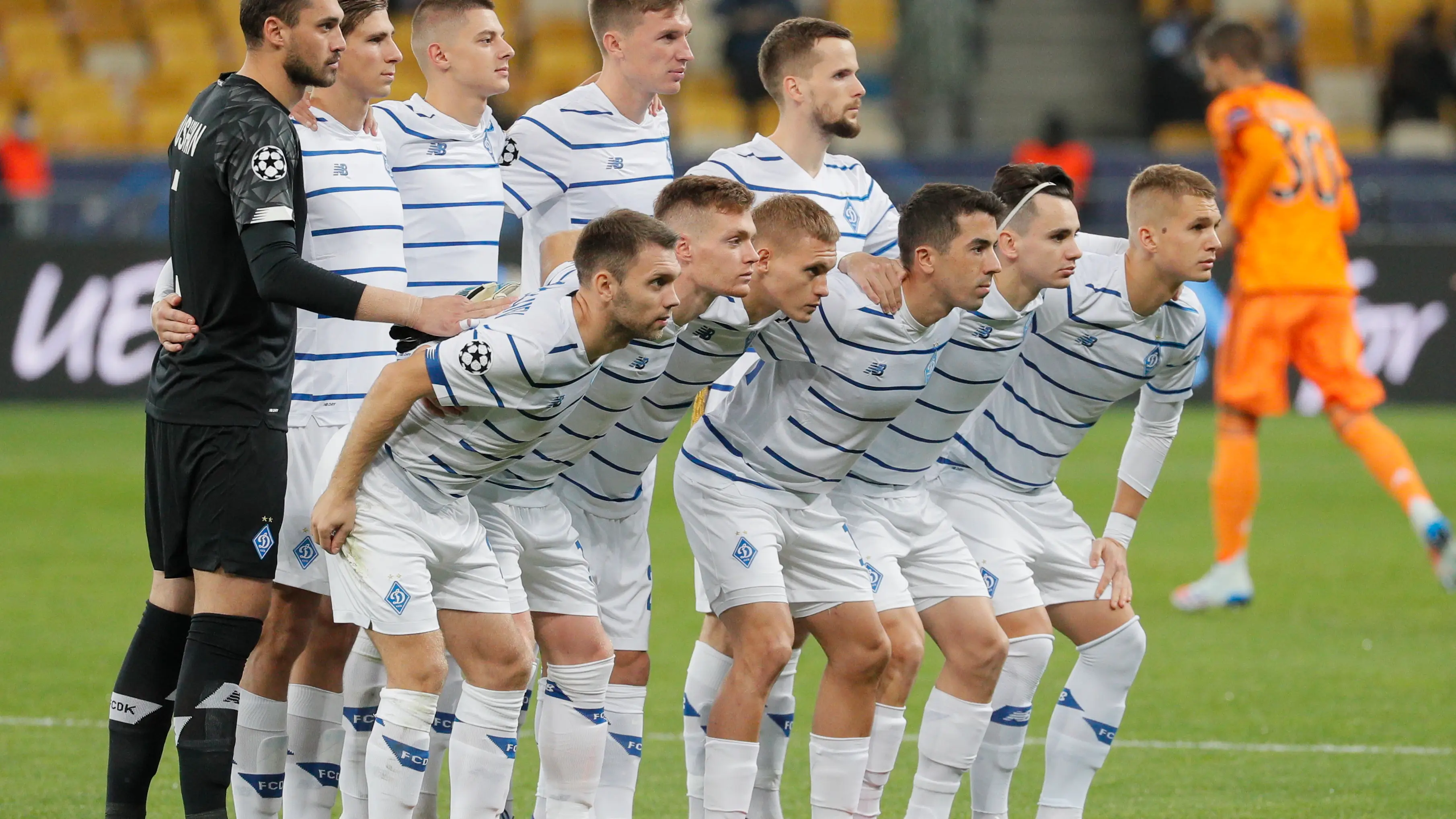 La plantilla del Dinamo de Kiev antes de un partido La plantilla del Dinamo de Kiev antes de un partido