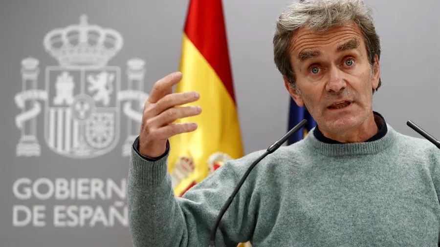 Fernando Simón Fernando Simón: "Los últimos datos apuntan a que España podría estar en fase de estabilización"