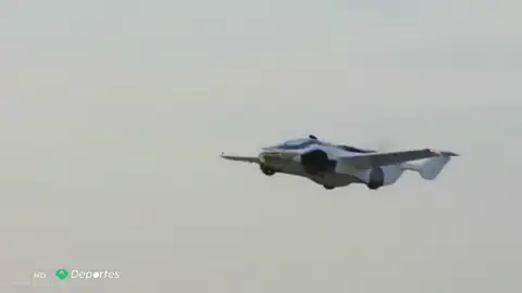La ciencia ficción ya es realidad: así es el 'AirCar' primer coche volador comercial de la historia La ciencia ficción ya es realidad: así es el 'AirCar' primer coche volador comercial de la historia