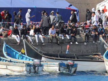 Tres nuevas pateras con un total de 98 inmigrantes han sido rescatadas al sur de la isla de Gran Canaria por Salvamento Marítimo