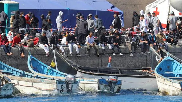 Tres nuevas pateras con un total de 98 inmigrantes han sido rescatadas al sur de la isla de Gran Canaria por Salvamento Mar&iacute;timo