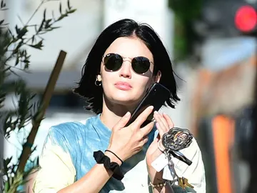 La actriz Lucy Hale La actriz Lucy Hale