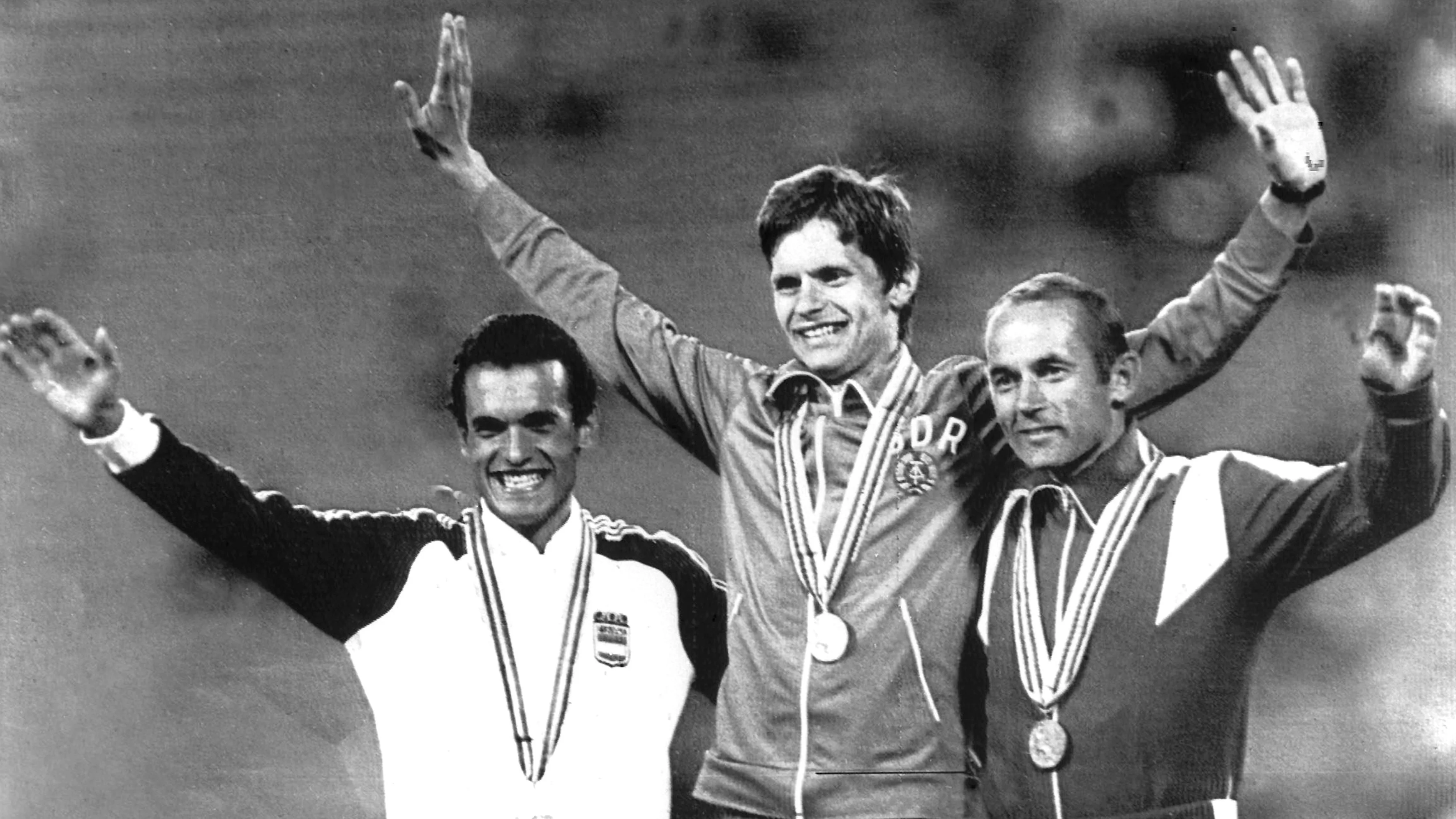 Jordi Llopart, en el podio de Mosc&uacute; 1980