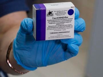 La vacuna rusa, Spuntik V, contra el coronavirus tiene una eficacia del 92% 