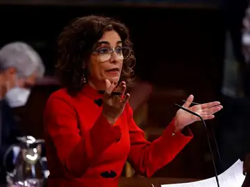 La ministra de Hacienda y portavoz del Ejecutivo, María Jesús Montero, interviene en el Pleno del Congreso La ministra de Hacienda y portavoz del Ejecutivo, María Jesús Montero, interviene en el Pleno del Congreso