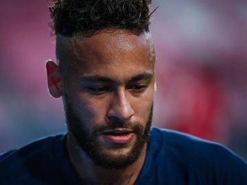 El Barcelona reclama a Neymar 10,2 millones de euros que le pagó de más