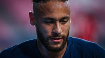 El Barcelona reclama a Neymar 10,2 millones de euros que le pagó de más