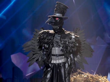 Encuesta: ¿Qué personaje famoso se encuentra detrás de la máscara del Cuervo? 