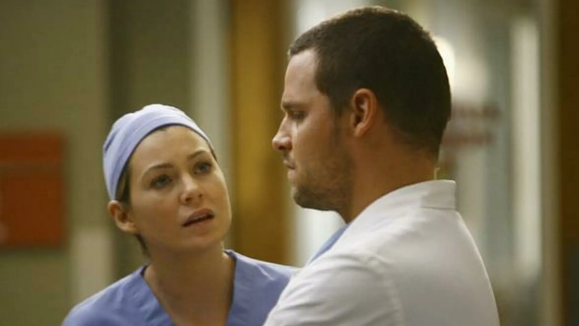 Ellen Pompeo y Justin Chambers como Meredith y Karev en 'Anatomía de Grey'