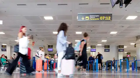 Aeropuerto de Tenerife Sur Aeropuerto de Tenerife Sur