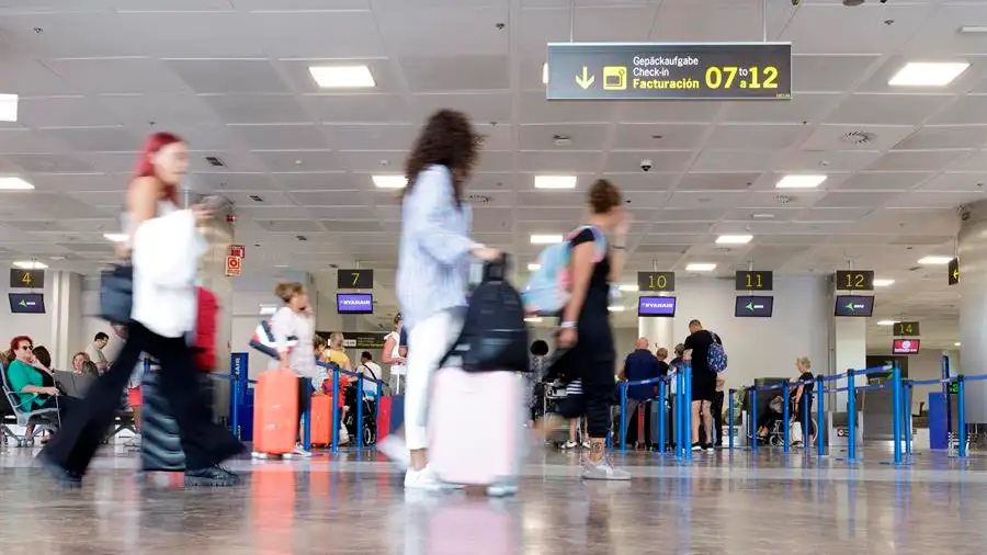 Aeropuerto de Tenerife Sur Aeropuerto de Tenerife Sur
