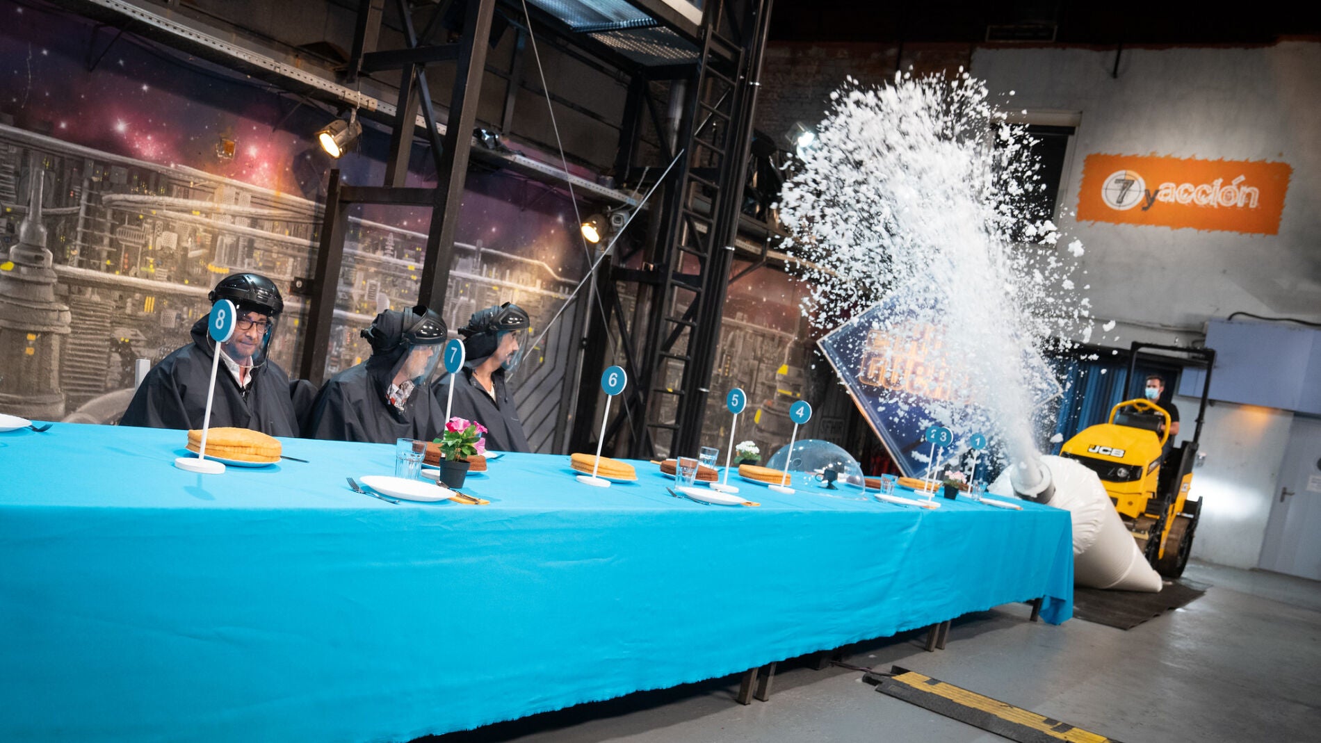 Marron conquista a Alberto Chicote con la manga pastelera m&aacute;s grande del mundo