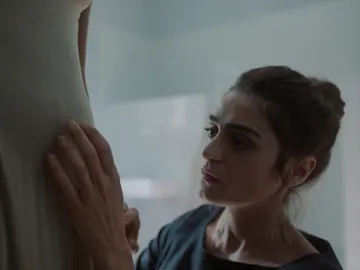 Julia descubre el secreto de Manuela: está embarazada de Iván Julia descubre el secreto de Manuela: está embarazada de Iván