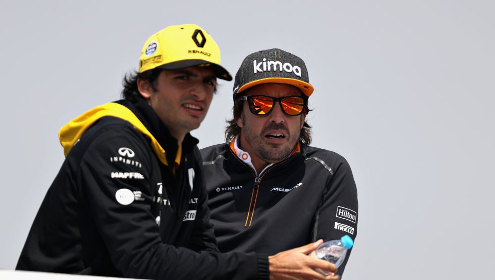 Carlos Sainz y Fernando Alonso en el GP de China