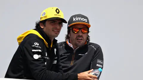 Carlos Sainz y Fernando Alonso en el GP de China Los españoles quieren ir a los test de Abu Dhabi