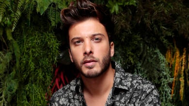 Así le demuestra Blas Cantó a su abuela que está a su lado en un momento muy complicado