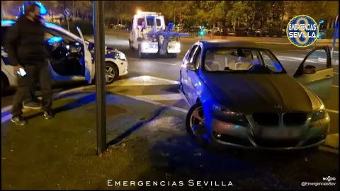 Coche utilizado por los 5 detenidos por un robo por alunizaje en Sevilla Coche utilizado por los 5 detenidos por un robo por alunizaje en Sevilla