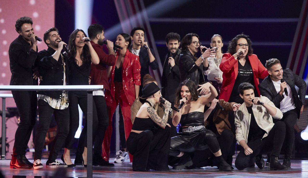 Los 16 talents de la Batalla Final forman un gran espectáculo al interpretar el tema 'My Voice'