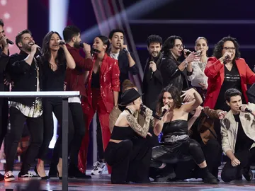 Los 16 talents de la Batalla Final forman un gran espectáculo al interpretar el tema 'My Voice' Los 16 talents de la Batalla Final forman un gran espectáculo al interpretar el tema 'My Voice'