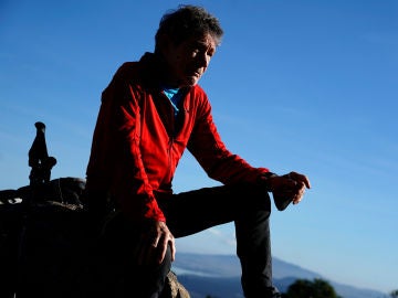 El alpinista Carlos Soria, en  en la Sierra de Guadarrama