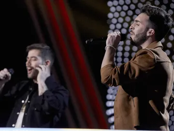 Iván Feria y Miguelichi López cantan 'Para que tú no llores' en la Batalla Final de 'La Voz' Iván Feria y Miguelichi López cantan 'Para que tú no llores' en la Batalla Final de 'La Voz'