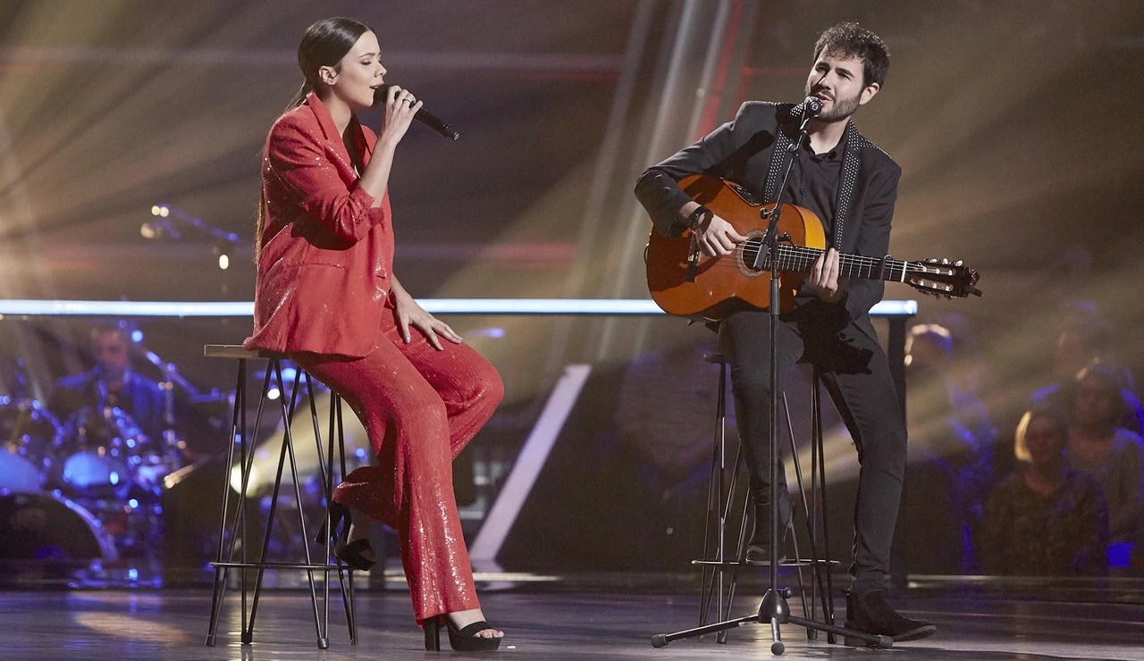 Pilar Bogado y Juan José Alba cantan ‘Perdóname’ en la Batalla Final de ‘La Voz’