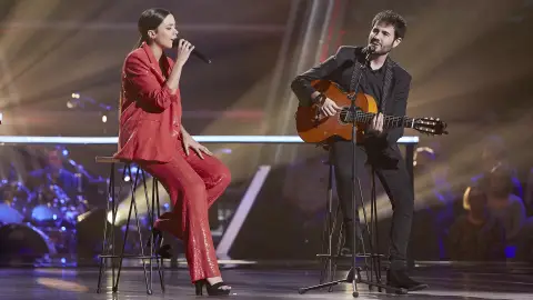 Pilar Bogado y Juan José Alba cantan ‘Perdóname’ en la Batalla Final de ‘La Voz’ Pilar Bogado y Juan José Alba cantan ‘Perdóname’ en la Batalla Final de ‘La Voz’