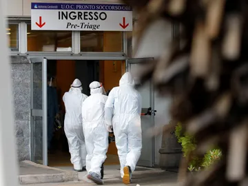 Entrada de un hospital en Italia Entrada de un hospital en Italia