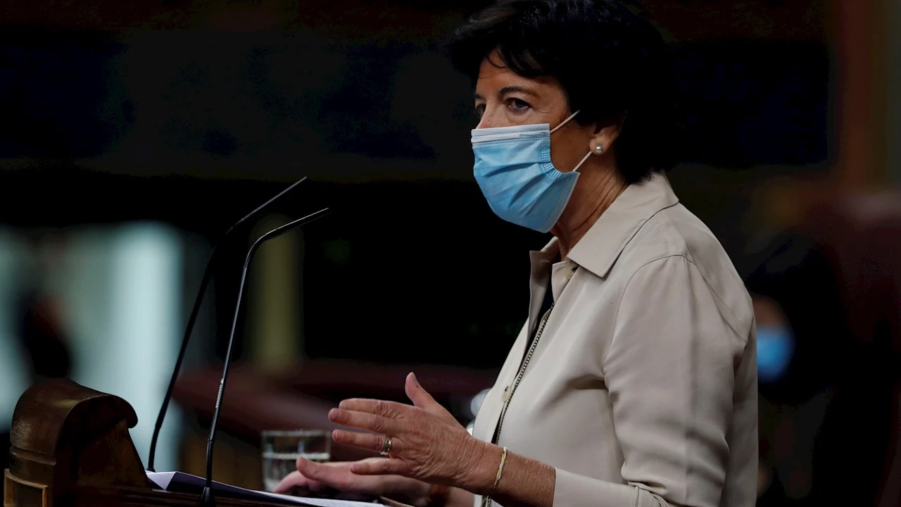 La ministra de Educaci&oacute;n, Isabel Cela&aacute;, en el Congreso