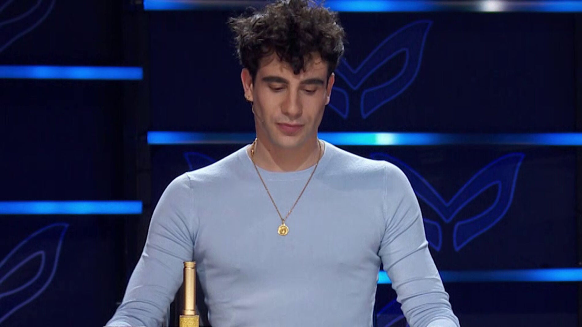  Javier Calvo confiesa ante Javier Ambrossi las consecuencias de 'Mask Singer'