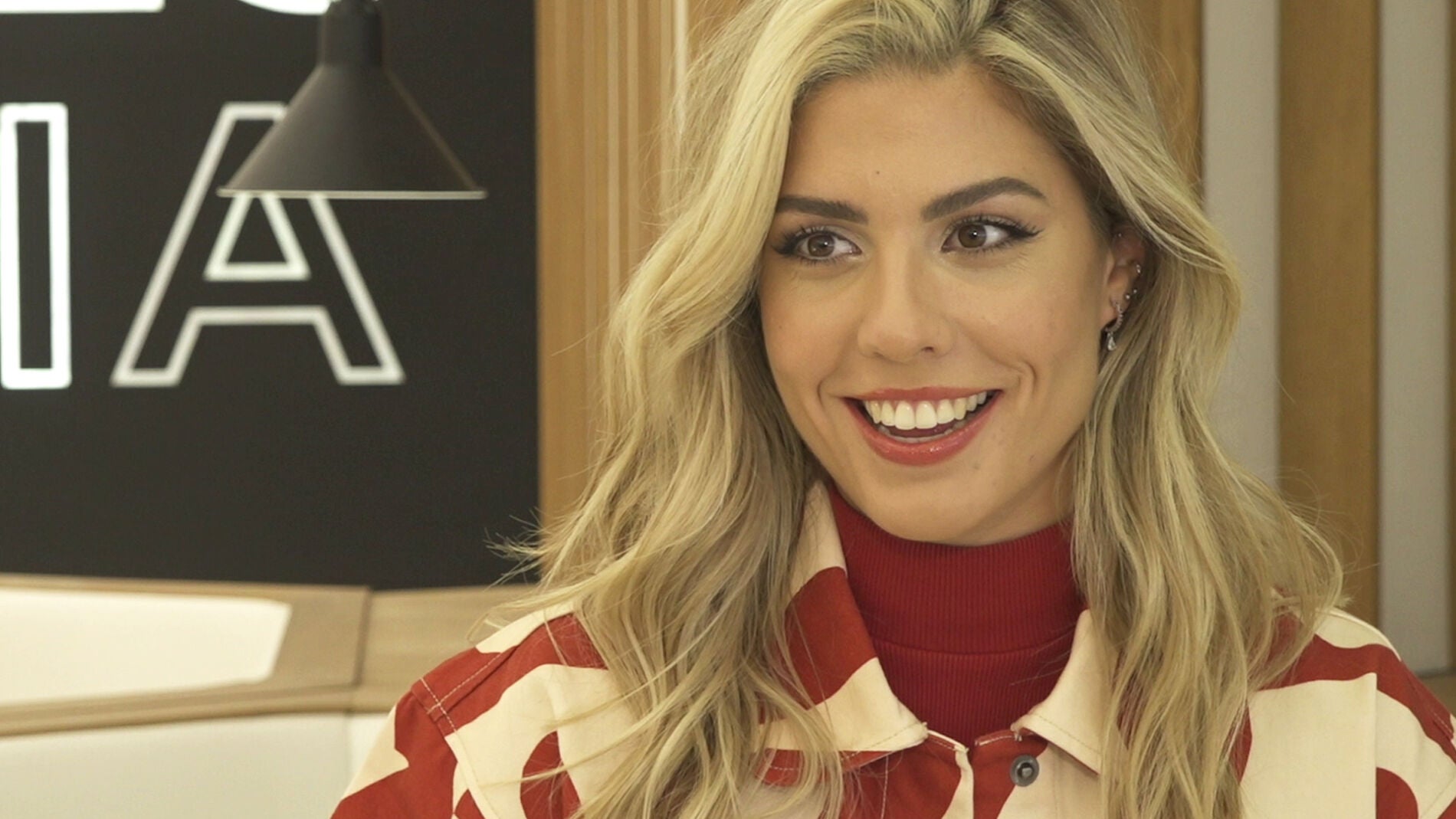 Miriam Rodriguez pone a prueba sus conocimientos en un test musical