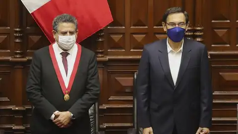 Manuel Merino anuncia su dimisión "irrevocable" a la Presidencia de Perú Manuel Merino anuncia su dimisión "irrevocable" a la Presidencia de Perú