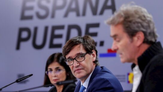 El ministro de Sanidad, Salvador Illa, y el director del CCAES, Fernando Sim&oacute;n