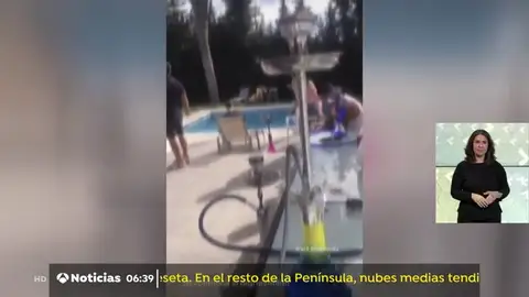 Desalojada una fiesta en Marbella donde se encontraban hasta 40 'influencers' incumpliendo las medidas sanitarias Desalojada una fiesta en Marbella donde se encontraban hasta 40 'influencers' incumpliendo las medidas sanitarias