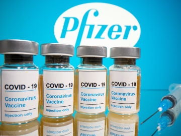 La FDA aprueba por completo la vacuna de Pfizer contra la COVID-19