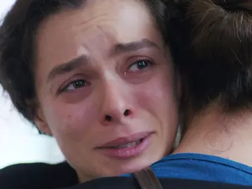 “Nunca quise ser una mala madre”: El abrazo más sincero entre Bahar y Hatice “Nunca quise ser una mala madre”: El abrazo más sincero entre Bahar y Hatice