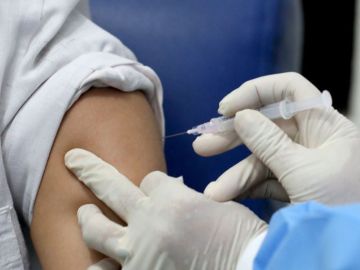 laSexta Noticias 14:00 (16-11-20) Moderna anuncia que su vacuna contra el coronavirus tiene una efectividad del 94,5%