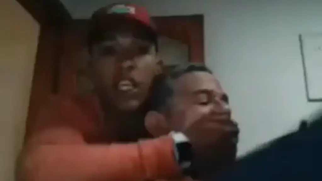 Una secuencia del robo en casa del profesor brasileño Una secuencia del robo en casa del profesor brasileño