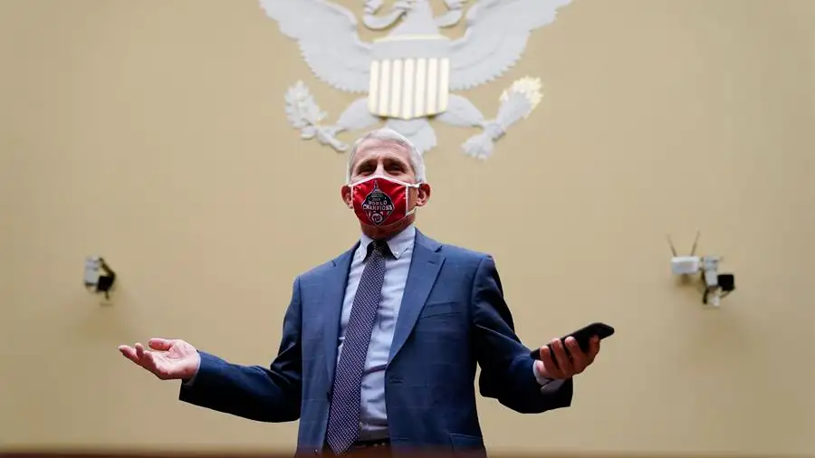 Anthony Fauci, el virólogo de la Casa Blanca, pide trabajar ya con Joe Biden para frenar el coronavirus Anthony Fauci, el virólogo de la Casa Blanca, pide trabajar ya con Joe Biden para frenar el coronavirus