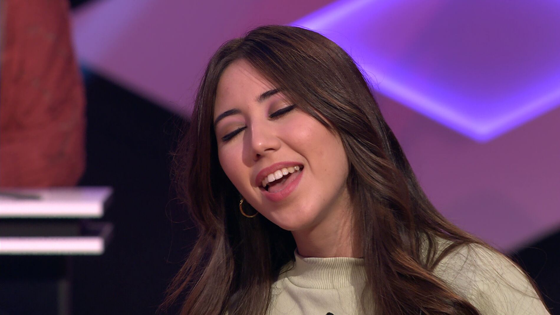 &iexcl;Maravilloso! Mels, de &lsquo;Las lobas&rsquo;, deleita con una canci&oacute;n de Britney Spears 