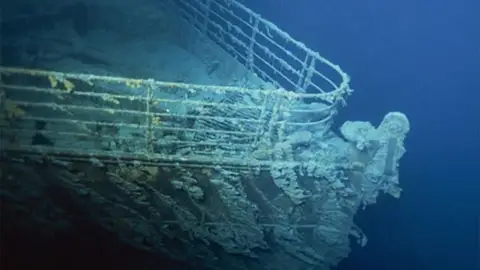 El Titanic, hundido a más de 3.800 metros de profundidad El Titanic, hundido a más de 3.800 metros de profundidad