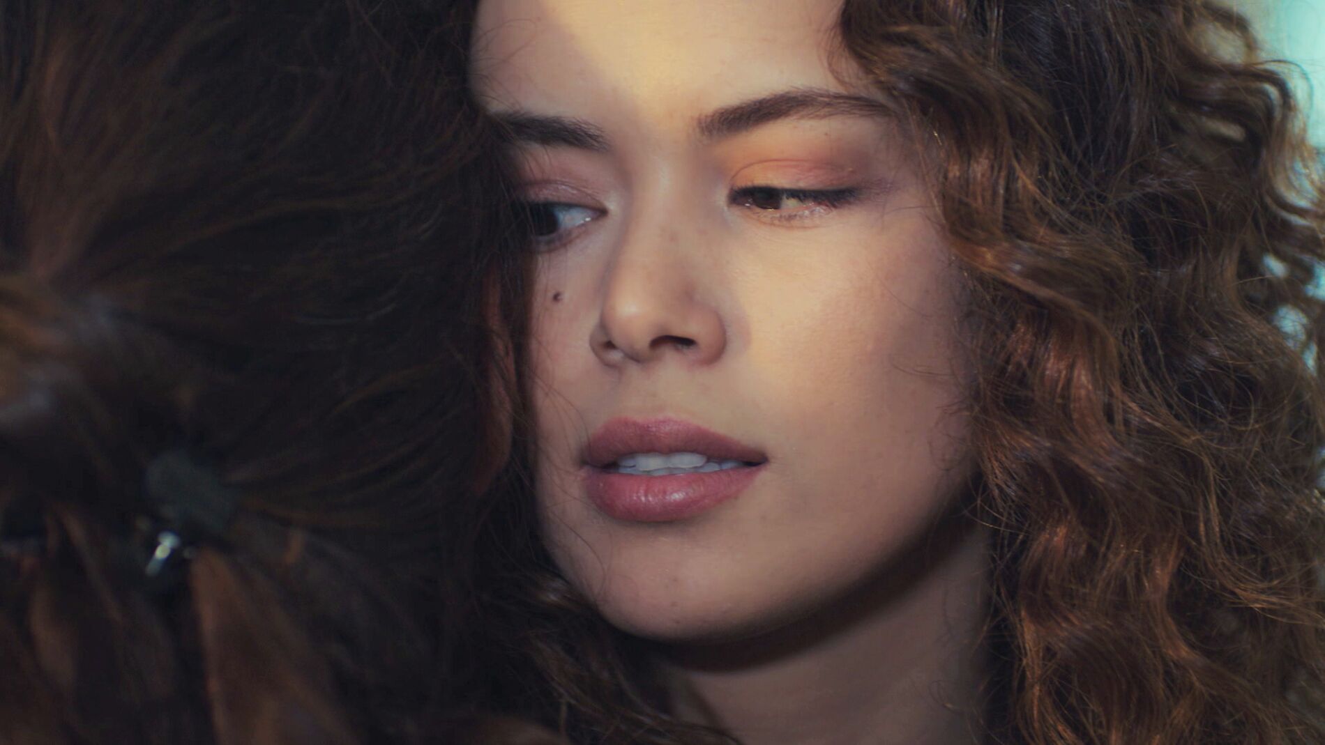 &iquest;Qu&eacute; le susurra Sirin a Bahar? Tensi&oacute;n m&aacute;xima entre las dos hermanas 